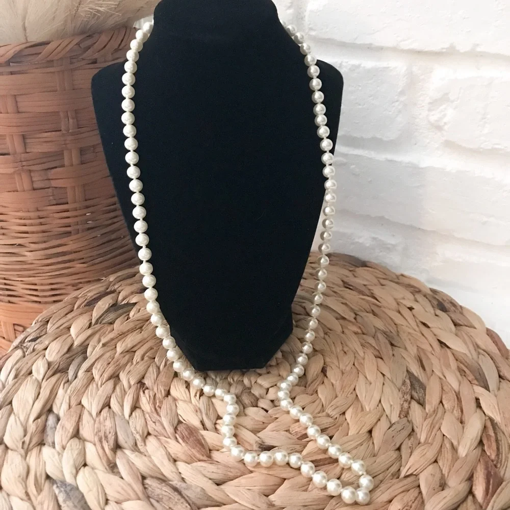 Vintage Faux Pearl Necklace​​​​​​​​​​